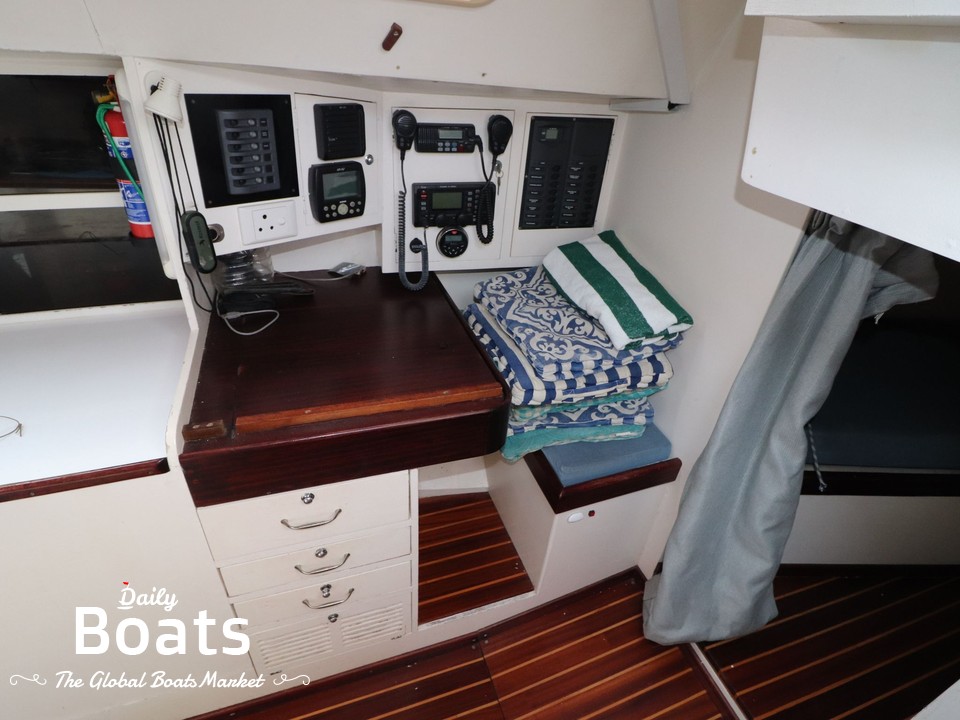 2007 Dudley Dix Design 38 for sale. View price, photos and Buy 2007