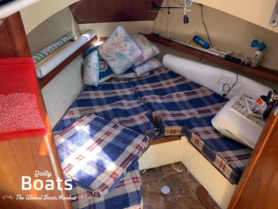 1984 Blue Jacket 23 Motor Sailor for sale. View price, photos and Buy