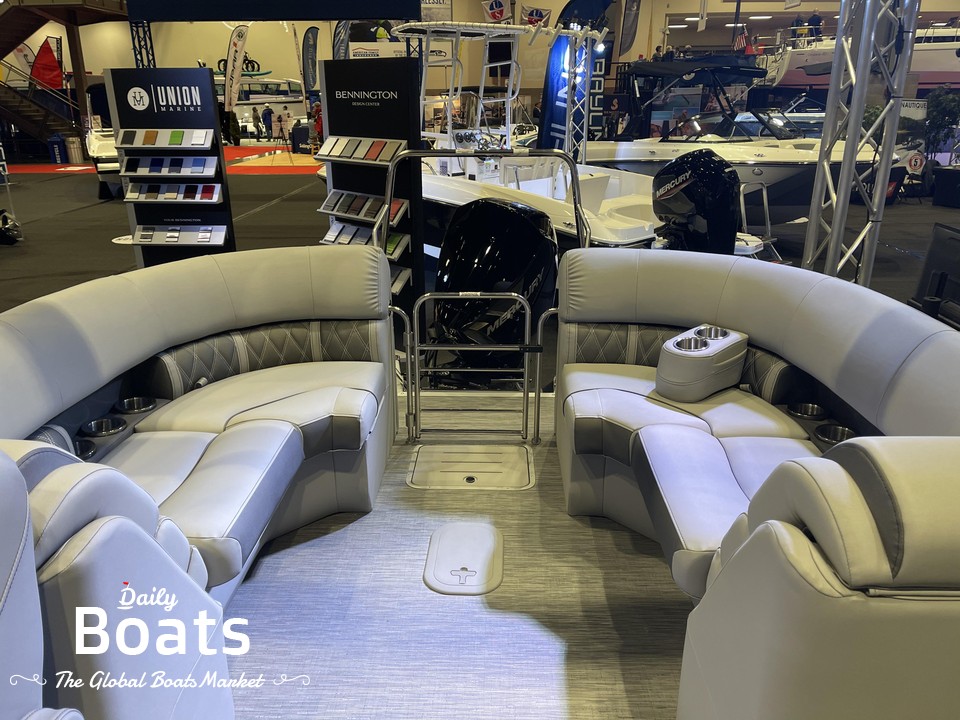 2022 Bennington Lx Fastback for sale. View price, photos and Buy 2022