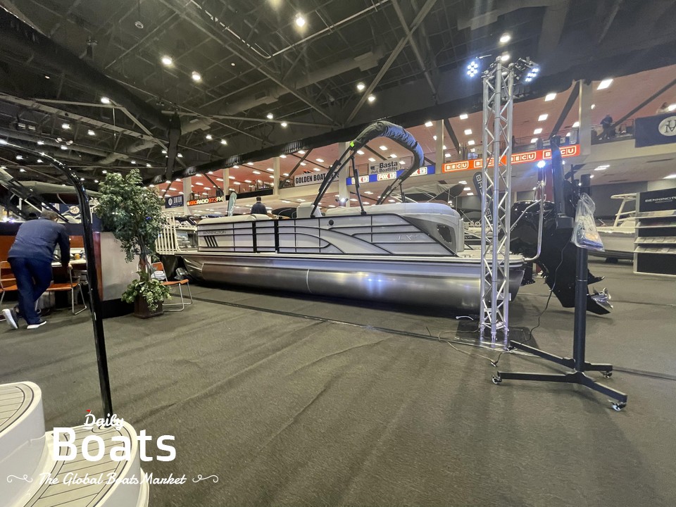 2022 Bennington Lx Fastback for sale. View price, photos and Buy 2022