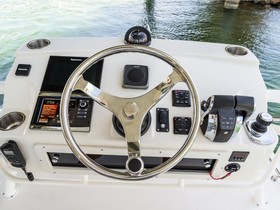 Купити 2022 Boston Whaler 345 Conquest