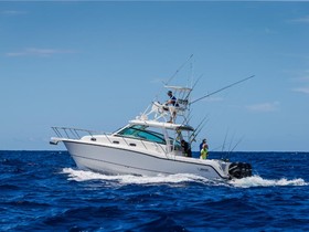 2022 Boston Whaler 345 Conquest