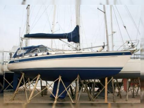 Hallberg Rassy 34
