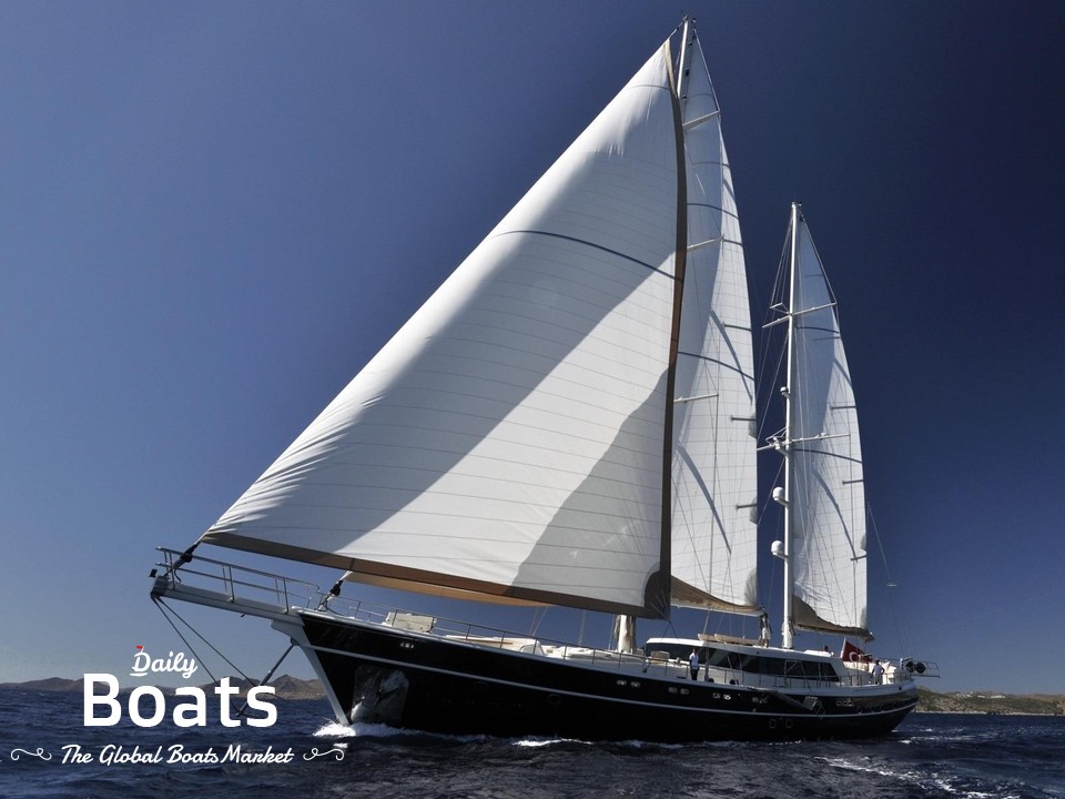 What are ketch sailboats?