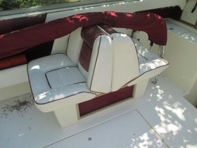 1989 Sea Ray 220 Cuddy Cabin