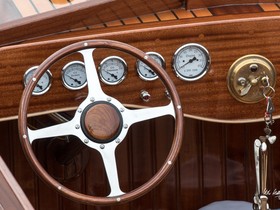 1928 Classic Motorboat