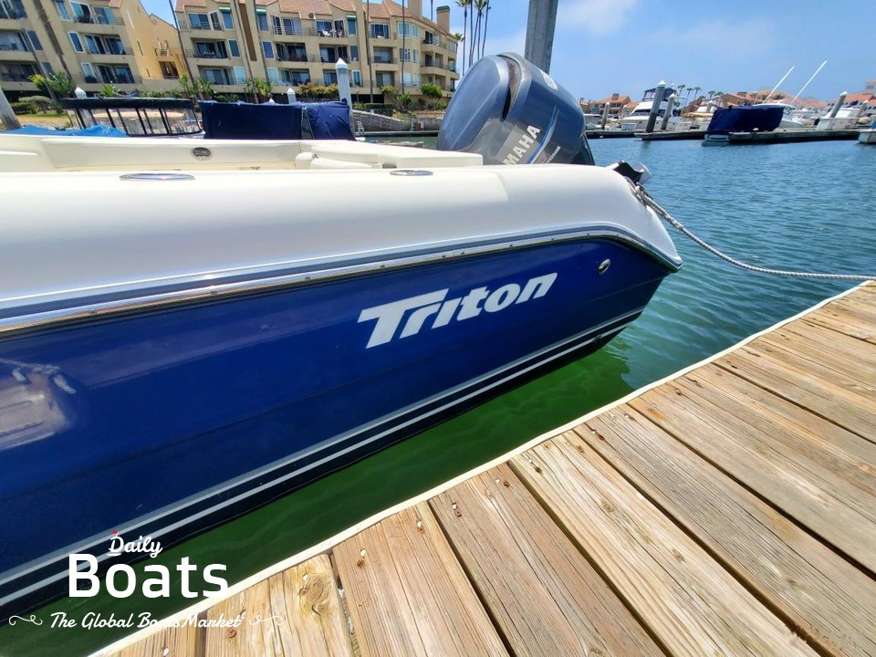 2006 Triton 2486 Walkaround for sale. View price, photos and Buy 2006