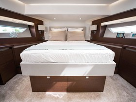 Kupić 2021 Prestige 630 Flybridge