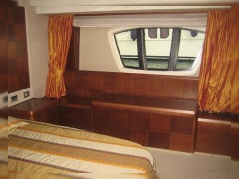 2007 Azimut 75