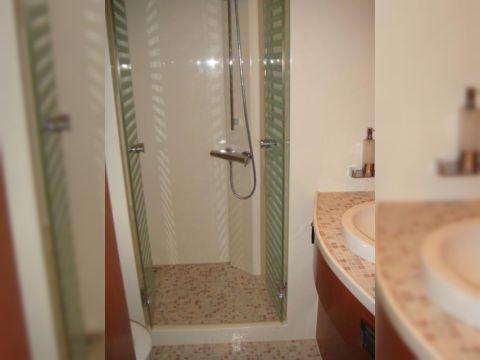 2008 Elegance 62