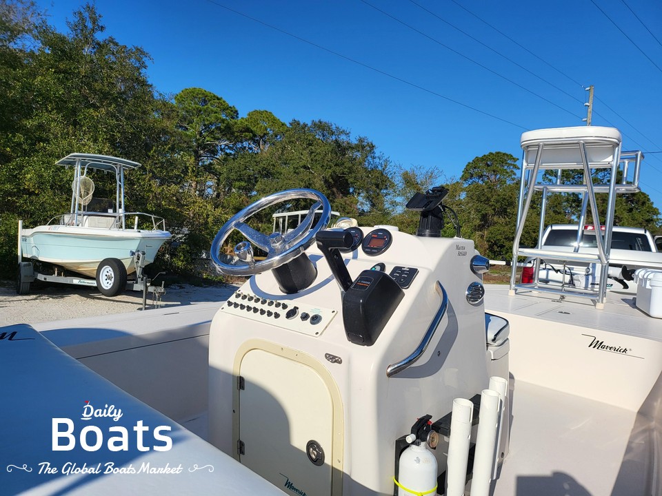 2005 Maverick 21 Master Angler for sale. View price, photos and Buy