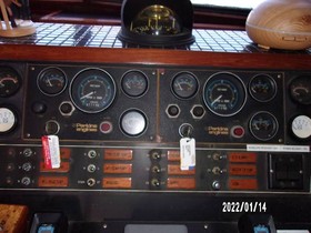 1988 Golden Star 42' Sundeck Fast Trawler à vendre
