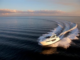 Buy 2022 Cruisers Yachts 42 Cantius