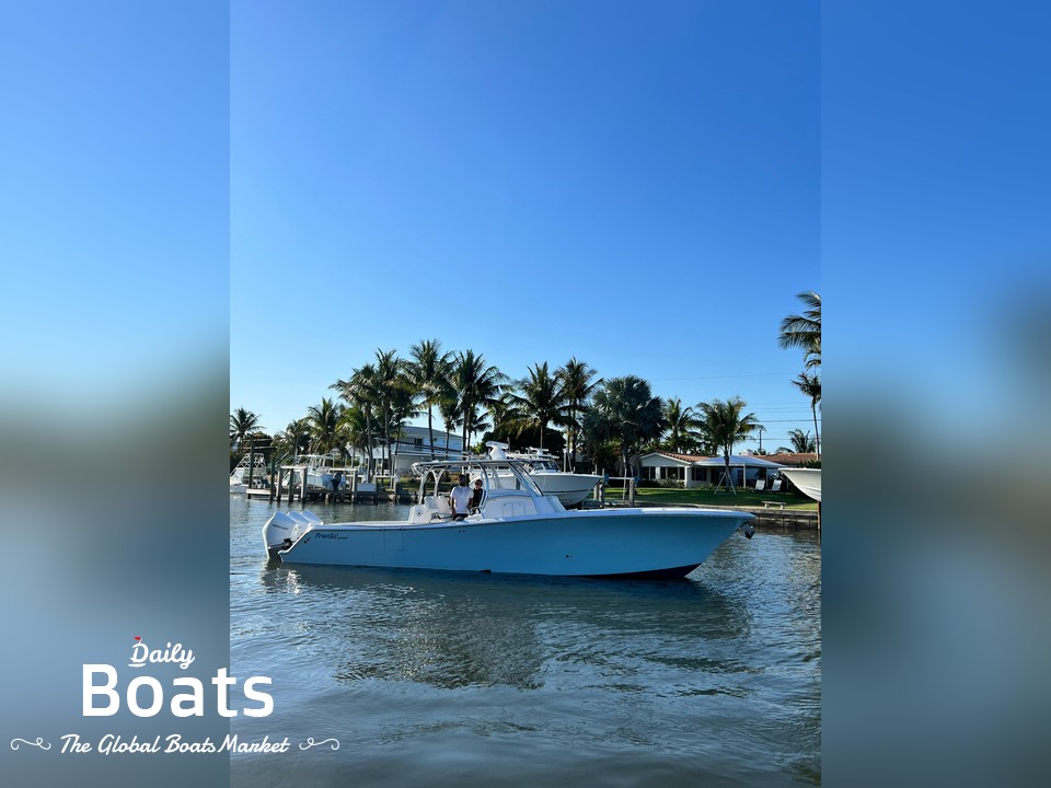 2021 Front Runner 36 Center Console