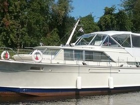 Chris-Craft Commander 42