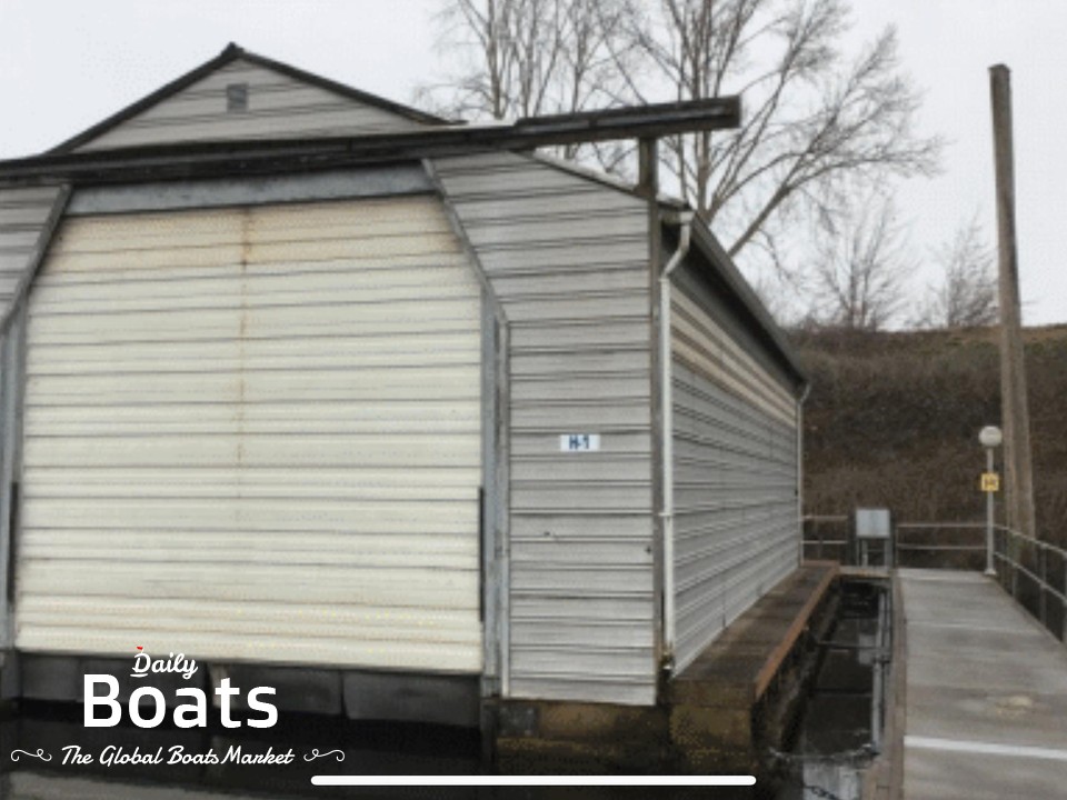 1985 Custom Boathouse for sale. View price, photos and Buy 1985 Custom