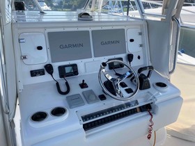 2014 Invincible 42 in vendita