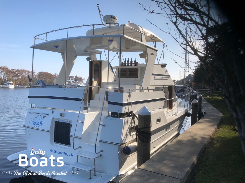 Aft cabin boats Heritage East 36 with fly bridge for sale Daily Boats