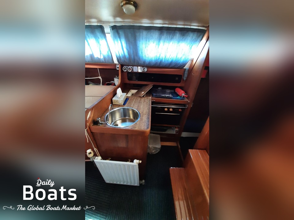 1987 Moody 28 Twin Keel for sale. View price, photos and Buy 1987 Moody