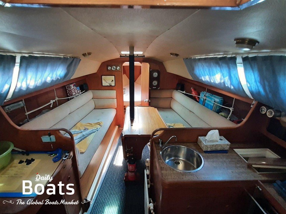 1987 Moody 28 Twin Keel for sale. View price, photos and Buy 1987 Moody