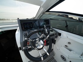 2021 Cruisers Yachts 390 Sport Coupe
