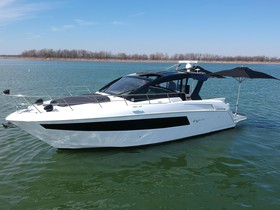 2021 Cruisers Yachts 390 Sport Coupe