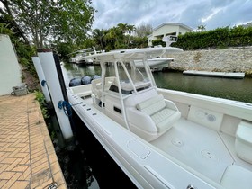 2010 Intrepid 370 Open Center Console à vendre