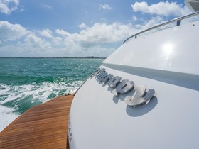 Köpa 2009 Pershing 64