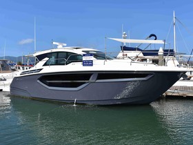 2020 Cruisers Yachts 42 Cantius à vendre