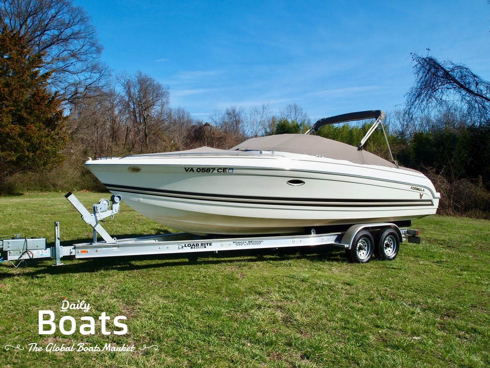 2000 Formula 260 Bowrider for sale. View price, photos and Buy 2000