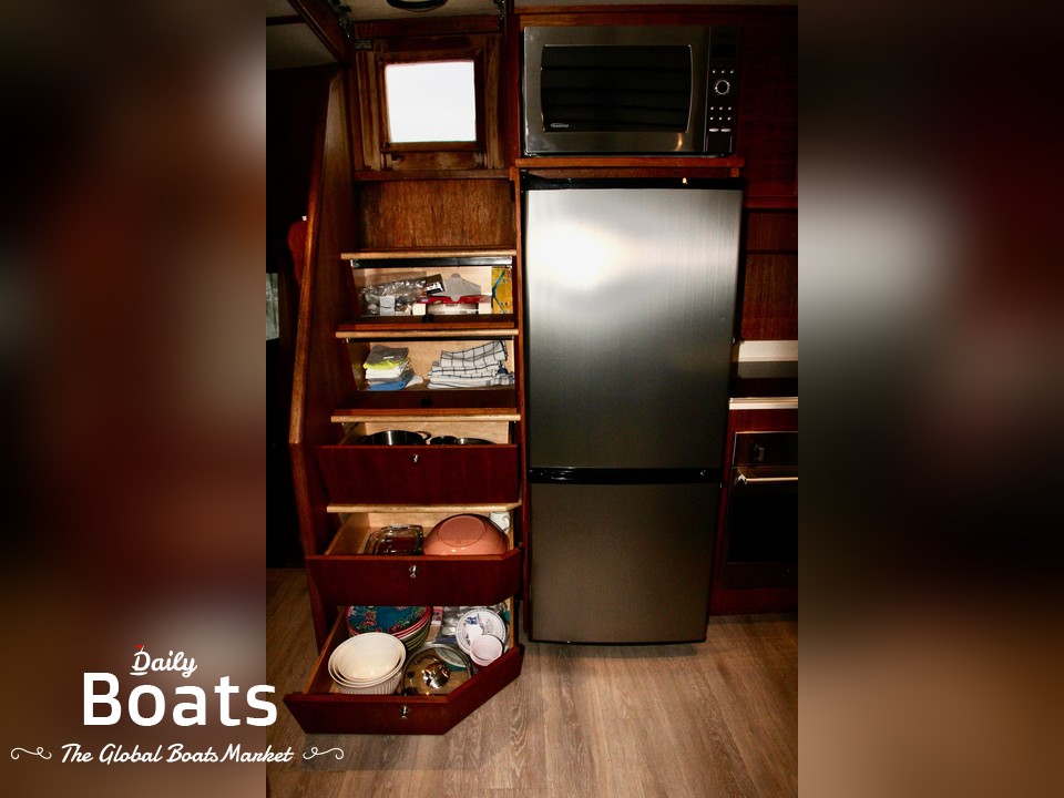 1979 Canoe Cove 48 TriCabin Coho for sale. View price, photos and Buy 1979 Canoe Cove 48 Tri