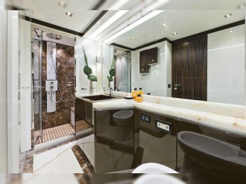 2011 Dominator 720