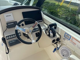 2018 Boston Whaler 270 Vantage