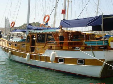  16 M 2001 Gulet