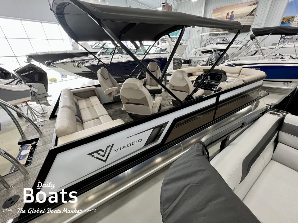 2022 Misty Harbor D23Q 4 Capt.ChairsQuad Seating TriToon TriToon