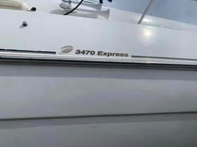 2001 Cruisers Yachts 3470 Express