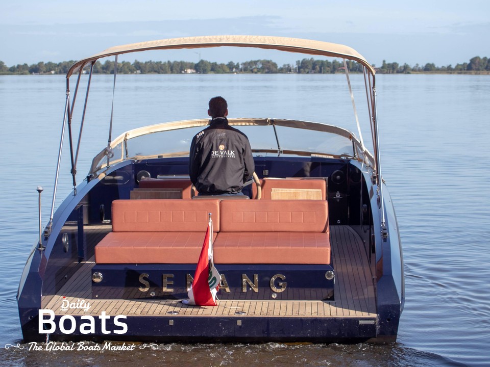 2016 Chapman Transition Tender 935 for sale. View price, photos and Buy