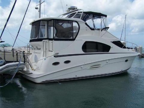 2004 Silverton 35