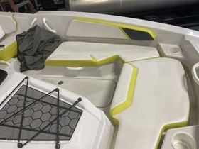 2017 Scarab 165
