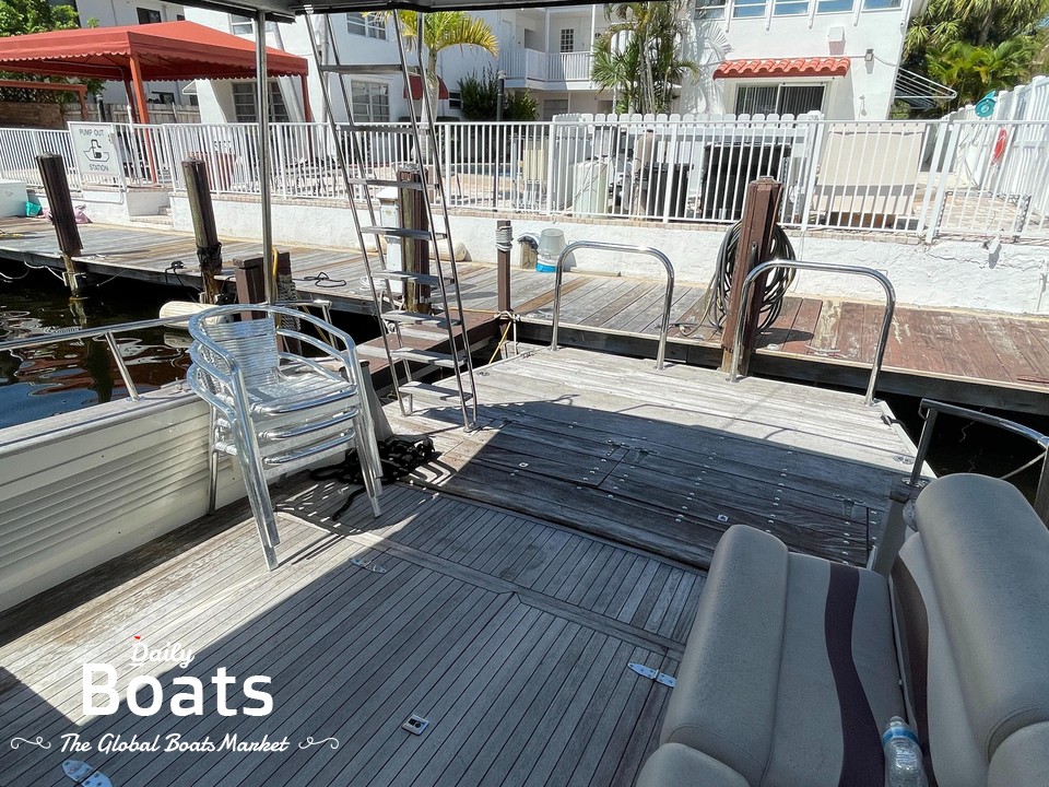 1990 Custom 47 Phil Brooks Boat Yard for sale. View price, photos and