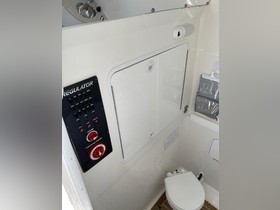 2017 Regulator 28 Forward Seating