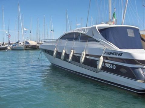 Pershing 65