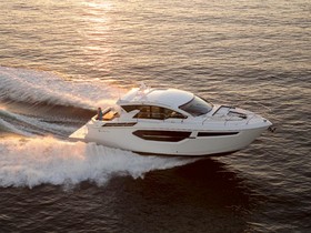 Acquistare 2022 Cruisers Yachts 42 Cantius