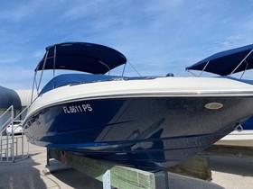 Kupiti 2013 Sea Ray 220 Sundeck