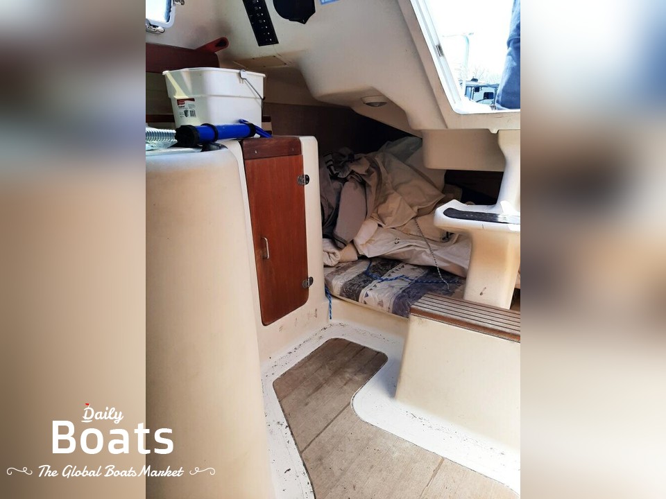 2001 Hunter 260 for sale. View price, photos and Buy 2001 Hunter 260