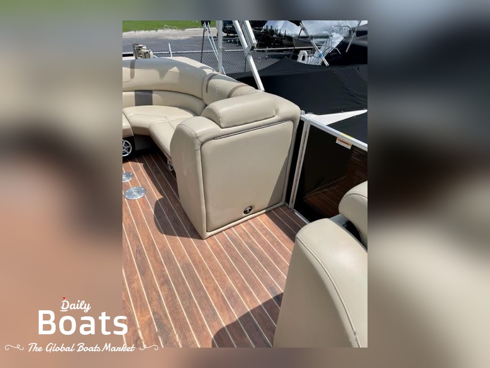 2017 Godfrey Aqua Patio 259 Cbd for sale. View price, photos and Buy