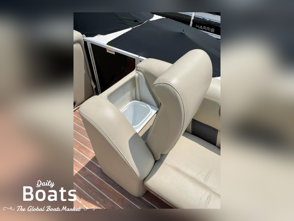 2017 Godfrey Aqua Patio 259 Cbd for sale. View price, photos and Buy