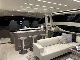 2017 Pershing 82