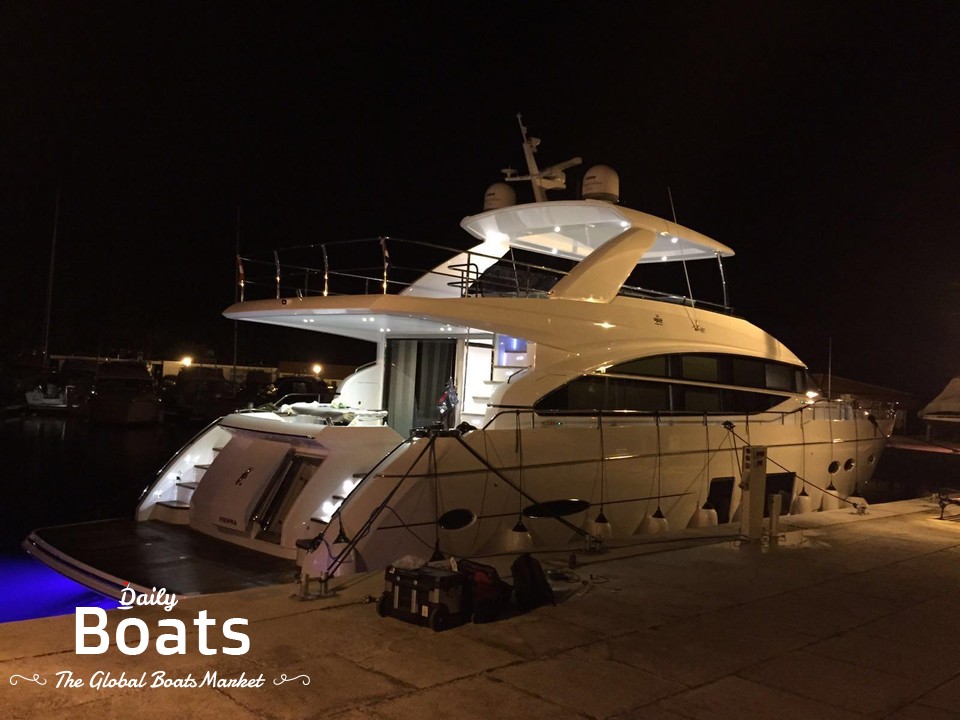 2015 Princess 82