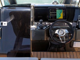 2022 Schaefer V33